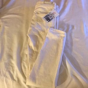 White Cropped Jeans from Zara!